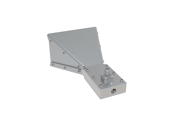 15 dBi Gain, 8.2 GHz to 12.5 GHz, WR-90 Waveguide Lite Standard Gain Horn Antenna