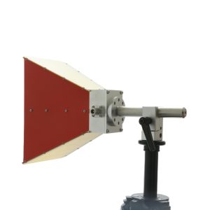 Broadband dual ridged horn antenna, frequency ranges from 1-18GHz, 10.5dBi Gain