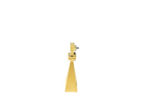 Broadband dual ridged horn antenna with a frequency range of 18 to 40GHz