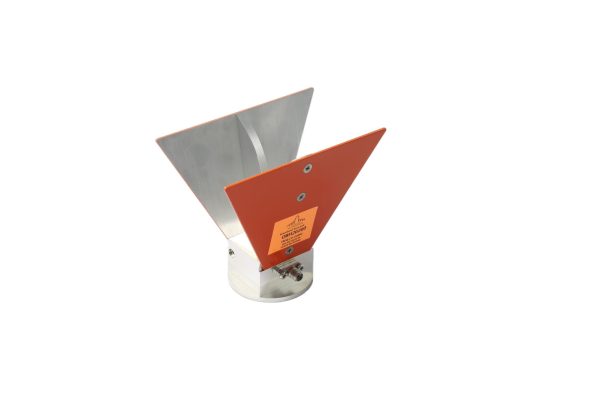 Broadband dual ridged horn antenna with a frequency range of 2 to 20GHz and 10.5dBi Typ. Gain