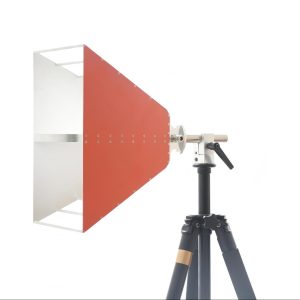 Broadband dual ridged horn antenna 0.6-9GHz, 10.5dBi Gain