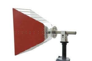 Broadband dual ridged horn antenna 0.6-9GHz, 10.5dBi Gain