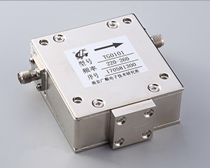0.2 GHz to 0.3 GHz, 0.5 dB Insertion Loss, 18 dB Isolation, SMA/N Coaxial Series Isolator-TH0101