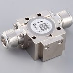 1.35 GHz to 2.7 GHz, 0.6 dB Insertion Loss, 17 dB Isolation, SMA Coaxial Series Isolator-TG201-C2