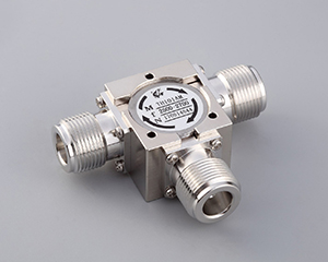 1.2 GHz to 2.5 GHz, 0.3 dB Insertion Loss, 23 dB Isolation, SMA/N Coaxial Series Isolator-TH101AM
