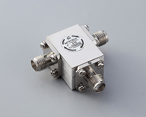 8 GHz to 18 GHz, 0.8 dB Insertion Loss, 16 dB Isolation, SMA Coaxial Series Isolator-TH1201A