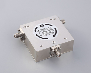 1.35 GHz to 2.7 GHz, 0.6 dB Insertion Loss, 17 dB Isolation, SMA/N Coaxial Series Isolator-TH201-C2