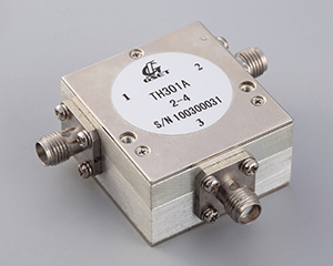 2 GHz to 4 GHz, 0.6 dB Insertion Loss, 16 dB Isolation, SMA/N Coaxial Series Isolator-TH301A