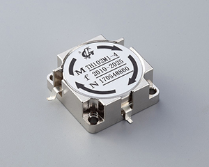 0.5 GHz to 1 GHz, 0.5 dB Insertion Loss, 23 dB Isolation, SMD Series Isolator-TH102M1-4