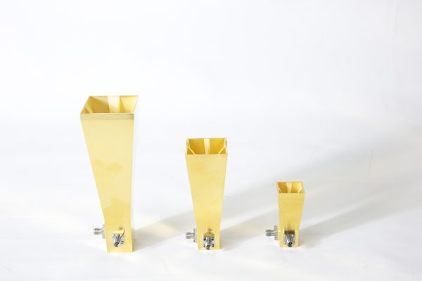 6 GHz to 18 GHz, 12 dBi to 17 dBi Gain，2 -2.92mm Connectors, Dual Polarized Horn Antenna ODPA-60180-40mm